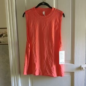 Pink Muscle Tee with Crew Neck and Relaxed Fit